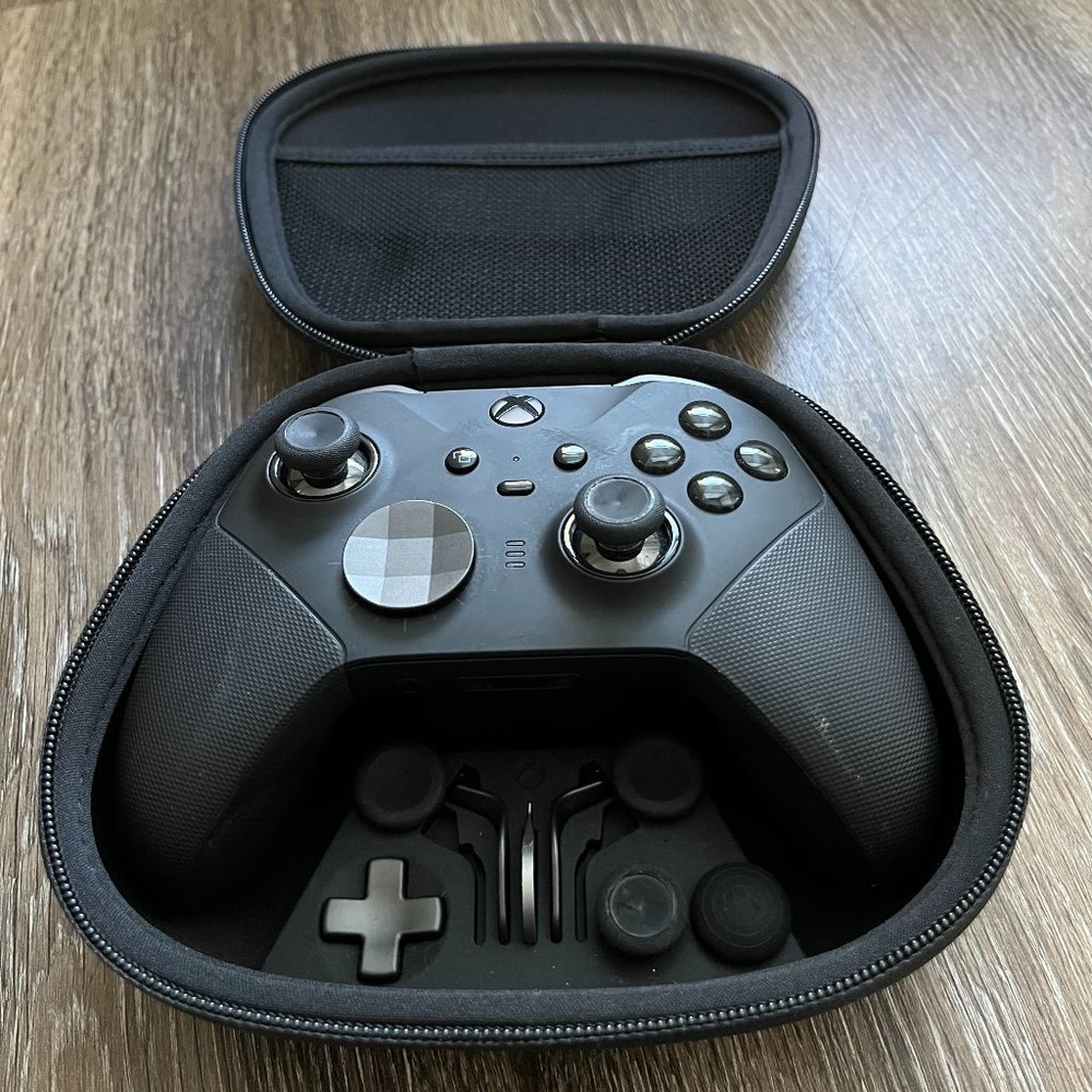 XBOX Elite Wireless Controller + Attachments